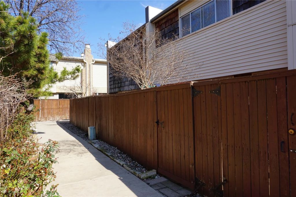 2702 Douglas Avenue 137, Dallas