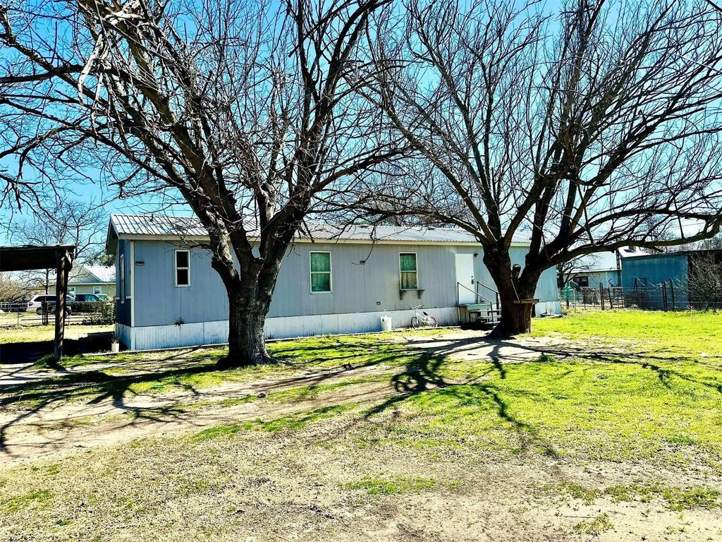 540 2nd Street, Cross Plains