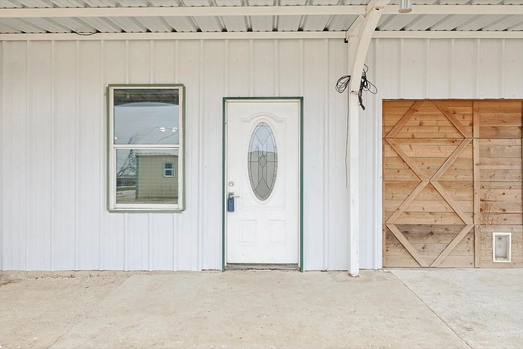 1543 W Lone Oak Road, Valley View