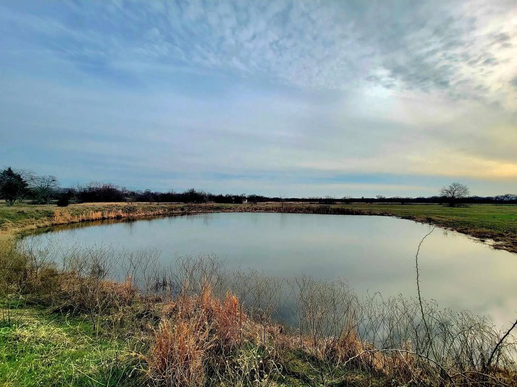 7897 County Road 3223 Road, Lone Oak