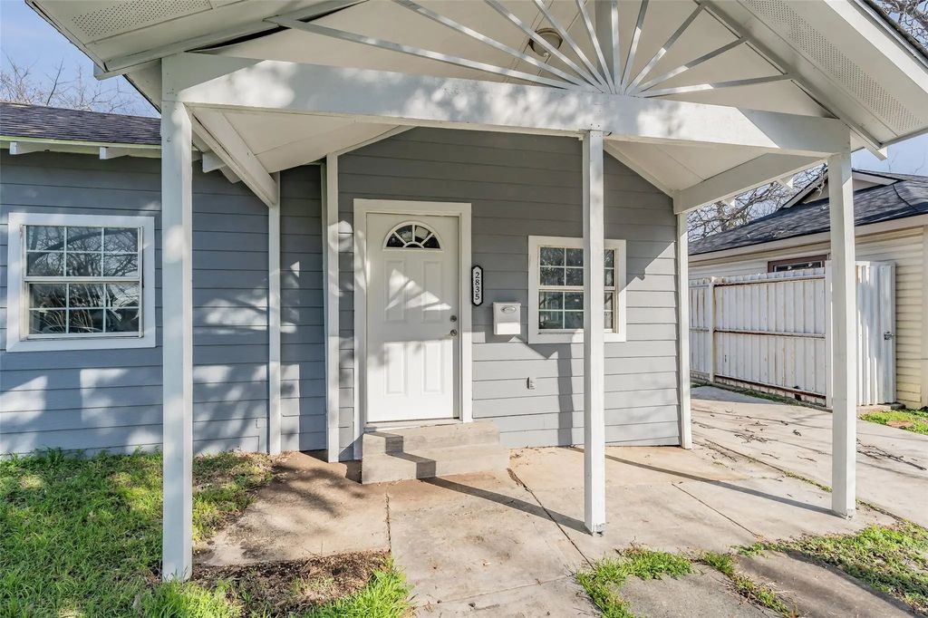 2835 Bentley Avenue, Dallas