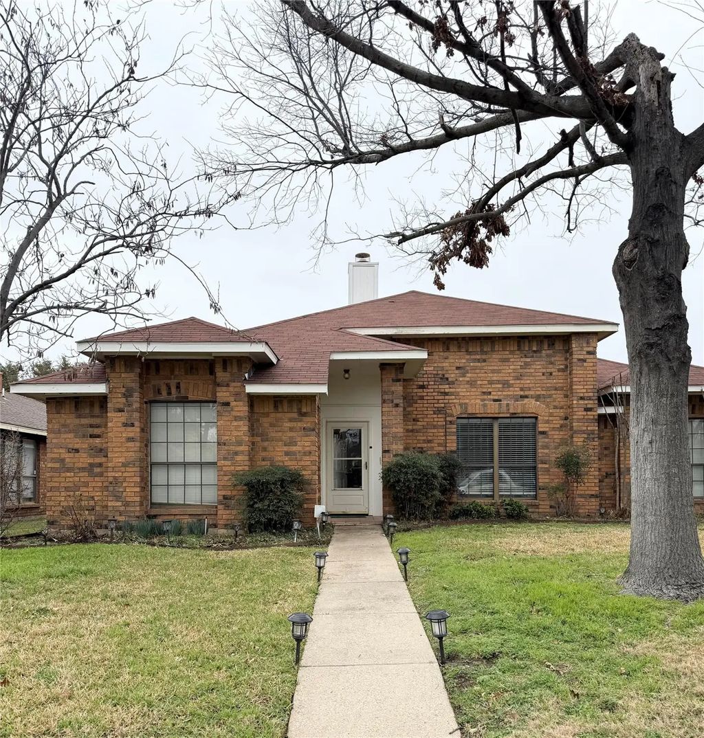 2005 Clearwater Trail, Carrollton