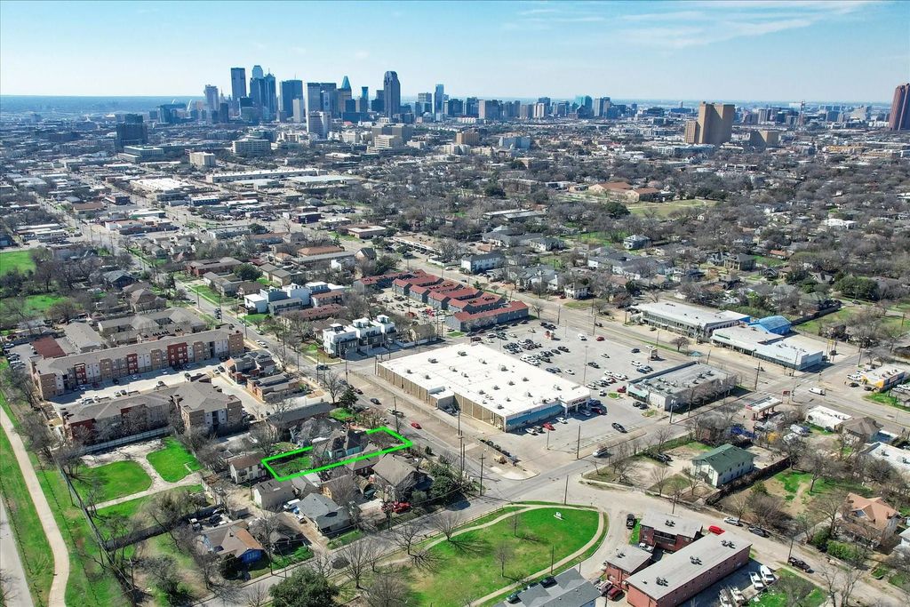 4820 E Side Avenue, Dallas