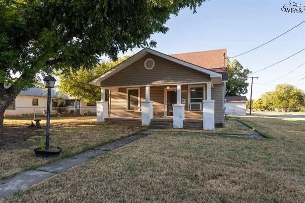 716 E Crafton, Henrietta