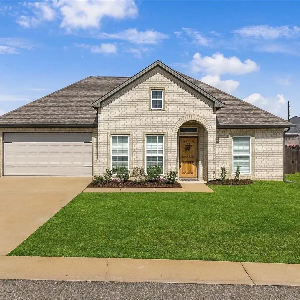 204 Nolan Farms Boulevard, Winona