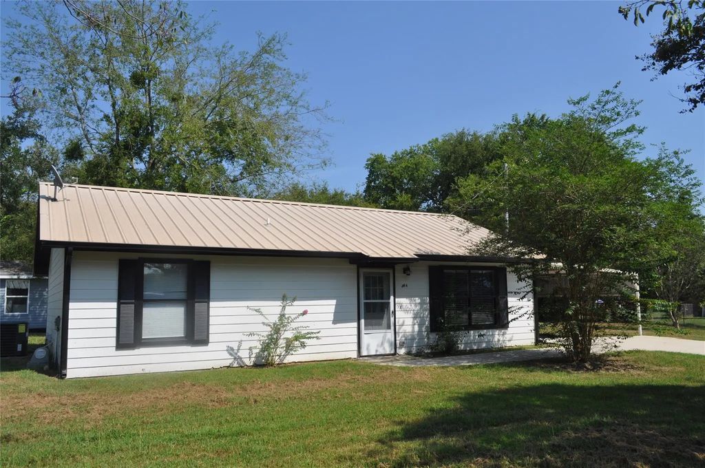 964 Farm Road 900 N, Saltillo