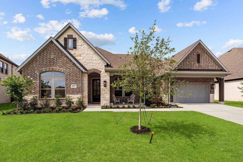 2805 Long Trail, Mansfield