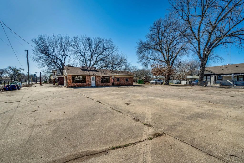 402 W Belt Line Road, Cedar Hill