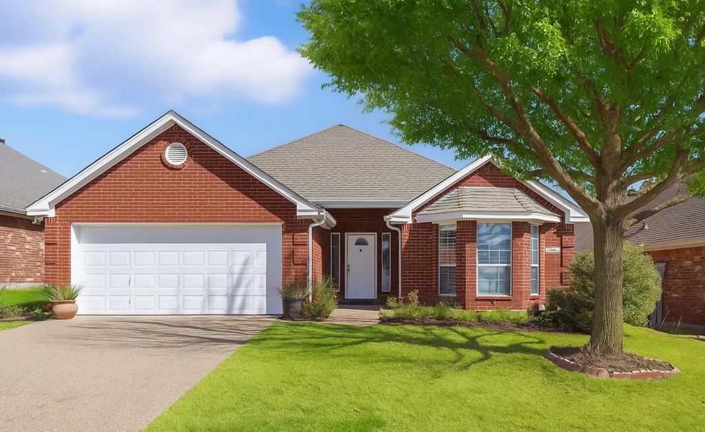 1116 Cresthill Drive 43, Cedar Hill