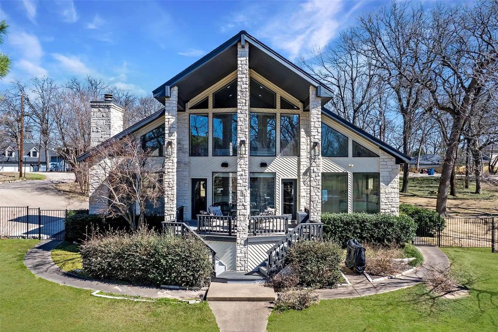 601 Yawl Drive, Tool