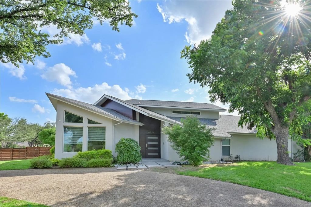 6956 Meadowbriar Lane, Dallas