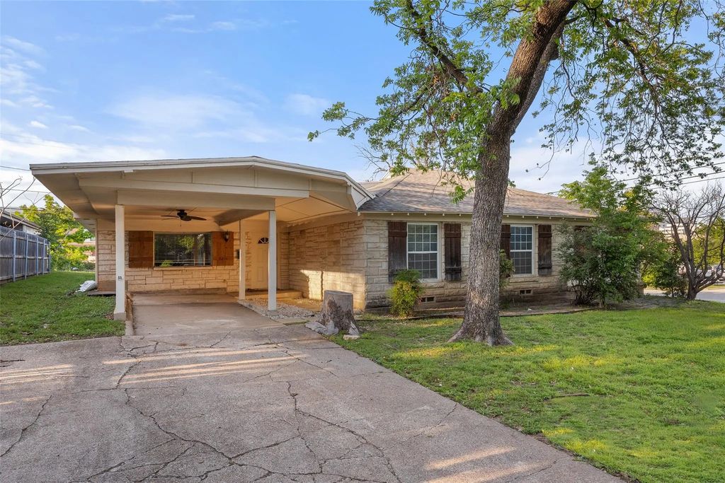 2200 W Rosedale Street S B, Fort Worth