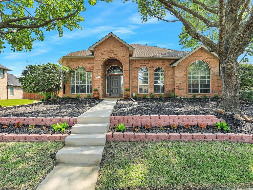 2617 Cheverny Drive, McKinney