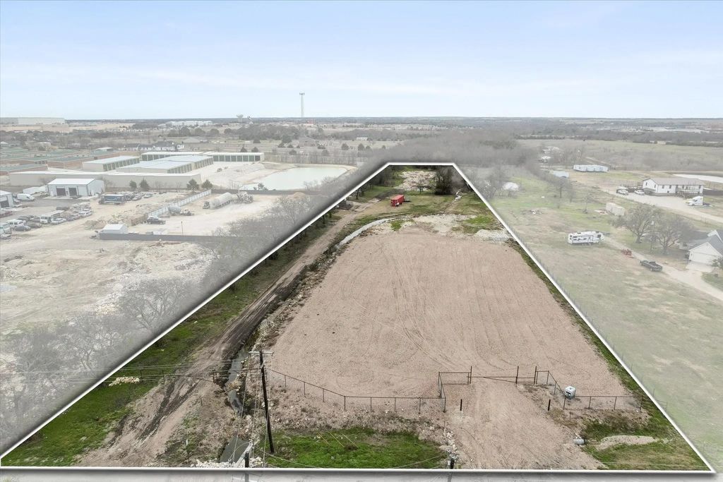 2111 Marshall Road, Waxahachie