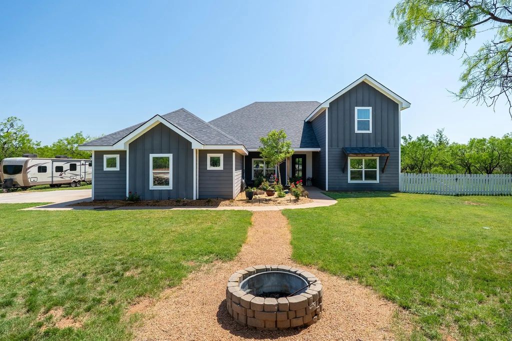 987 Bacacita Farms Road, Abilene
