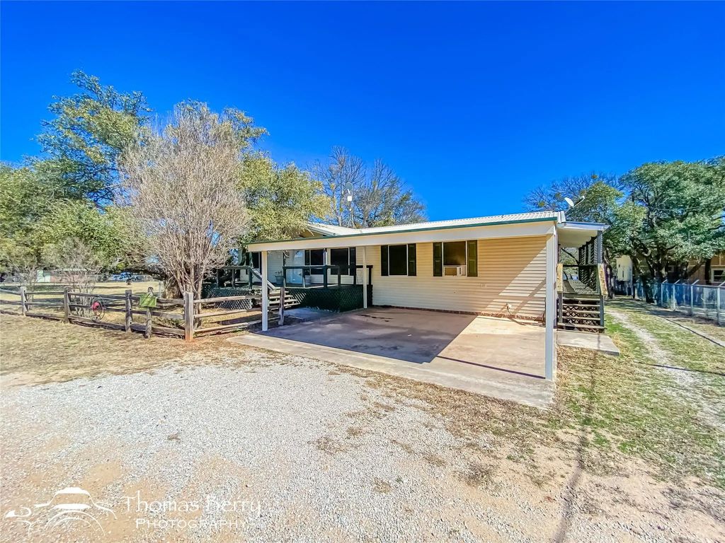 193 County Road 563, Brownwood