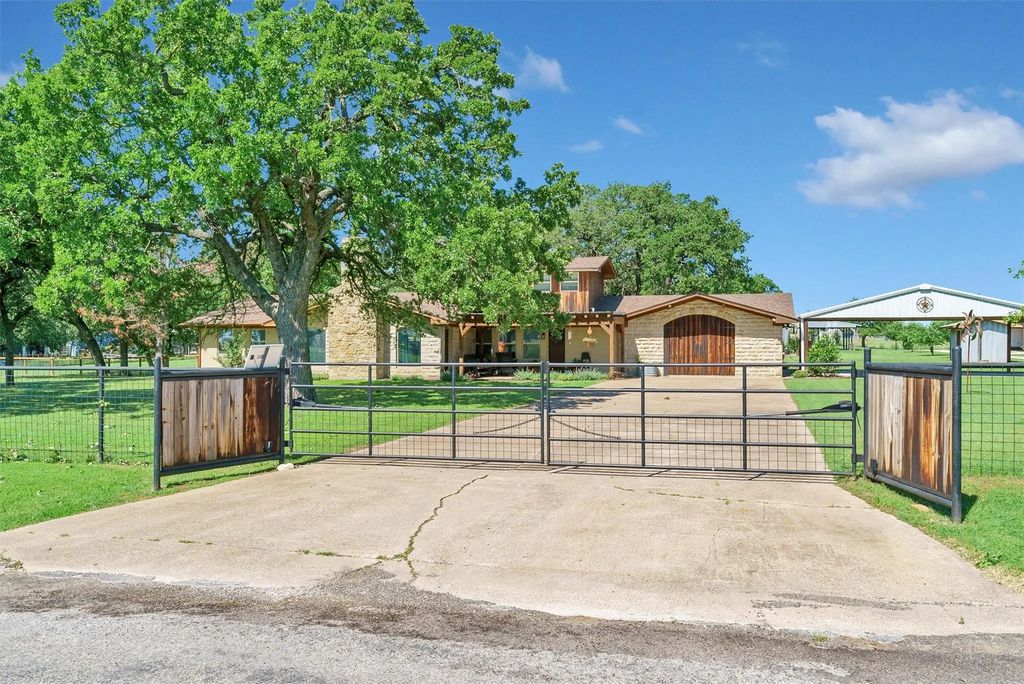 1900 Campbell Road, Tolar
