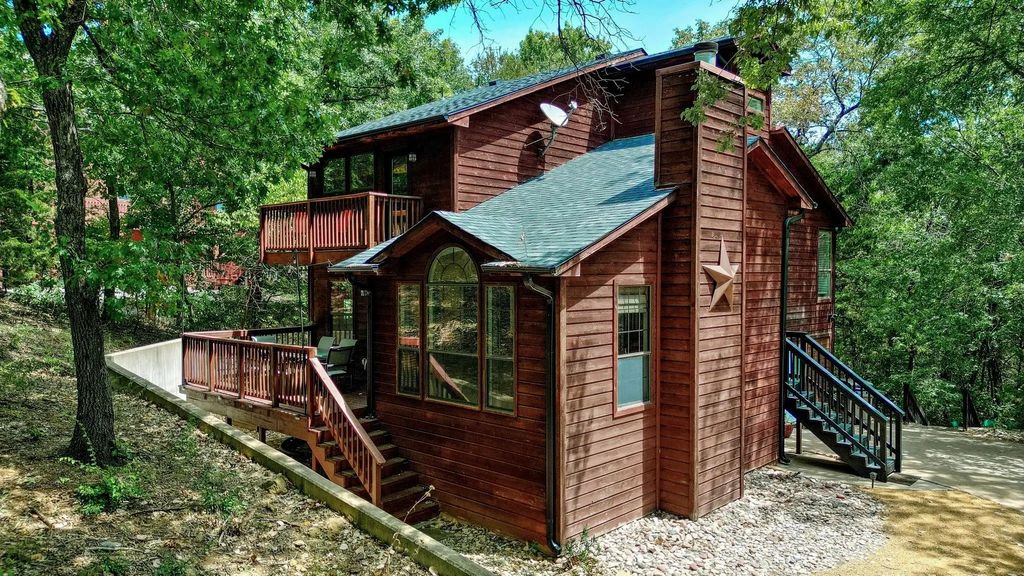 766 Lakepoint Loop, Pottsboro