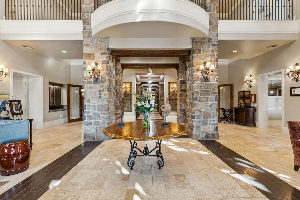 301 Watermere Drive 401, Southlake
