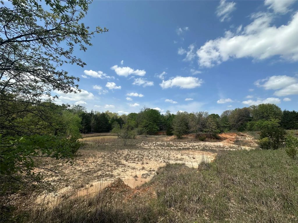 5811 W Folsom Road, Caddo