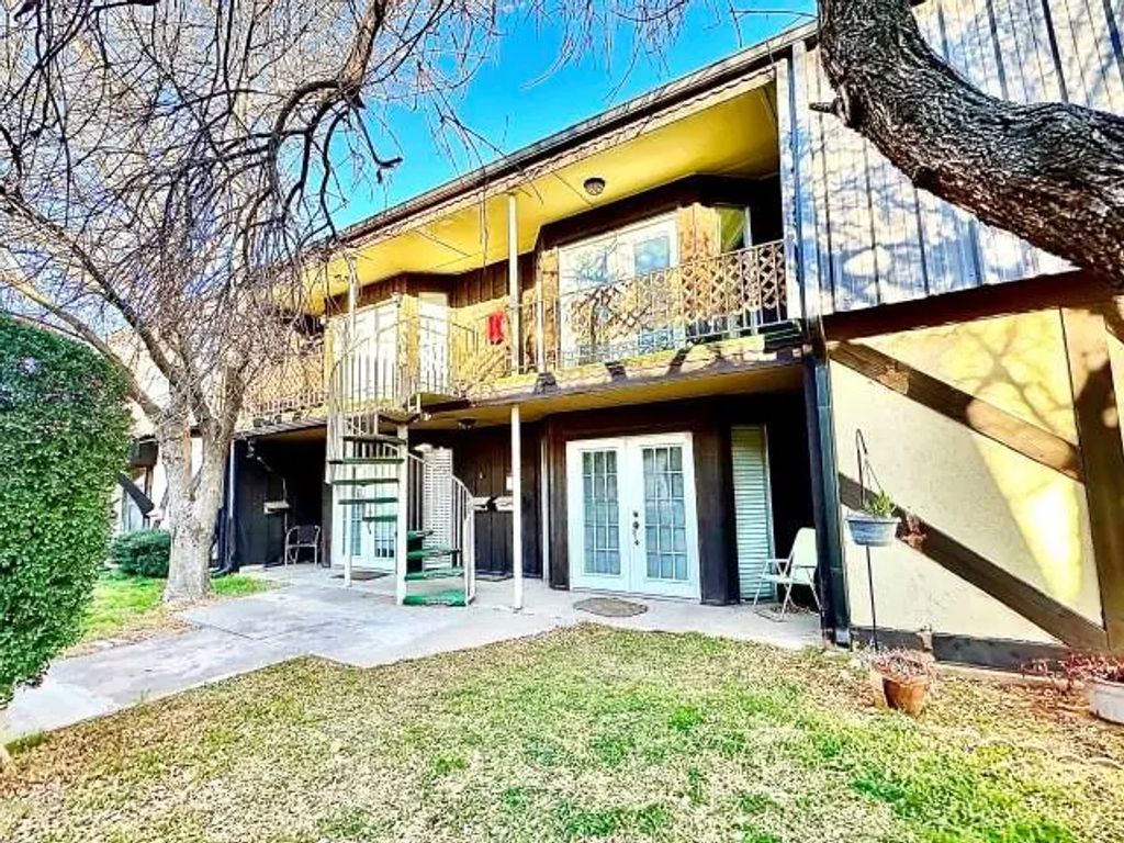 501 W Scharbauer Drive 28, Midland