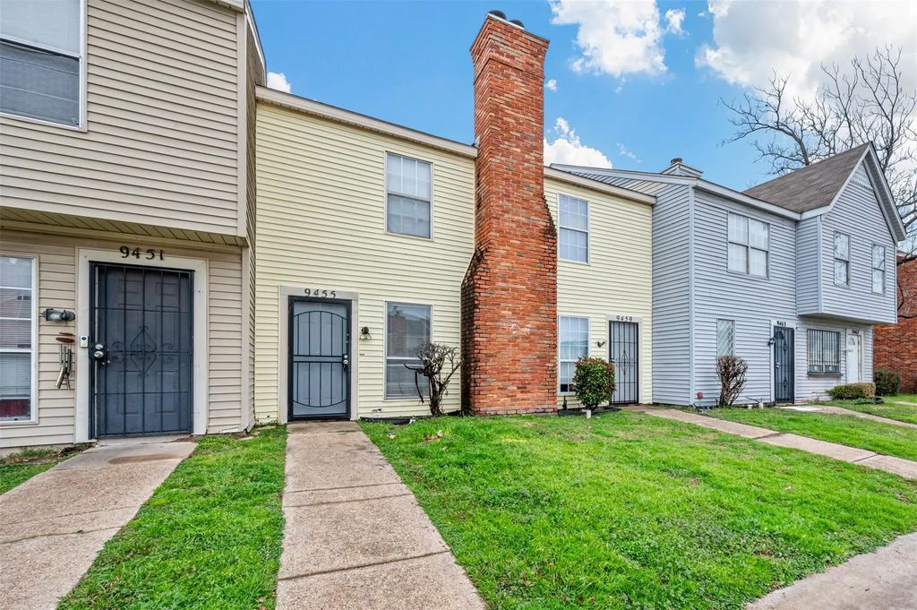 9455 Olde Towne Row, Dallas
