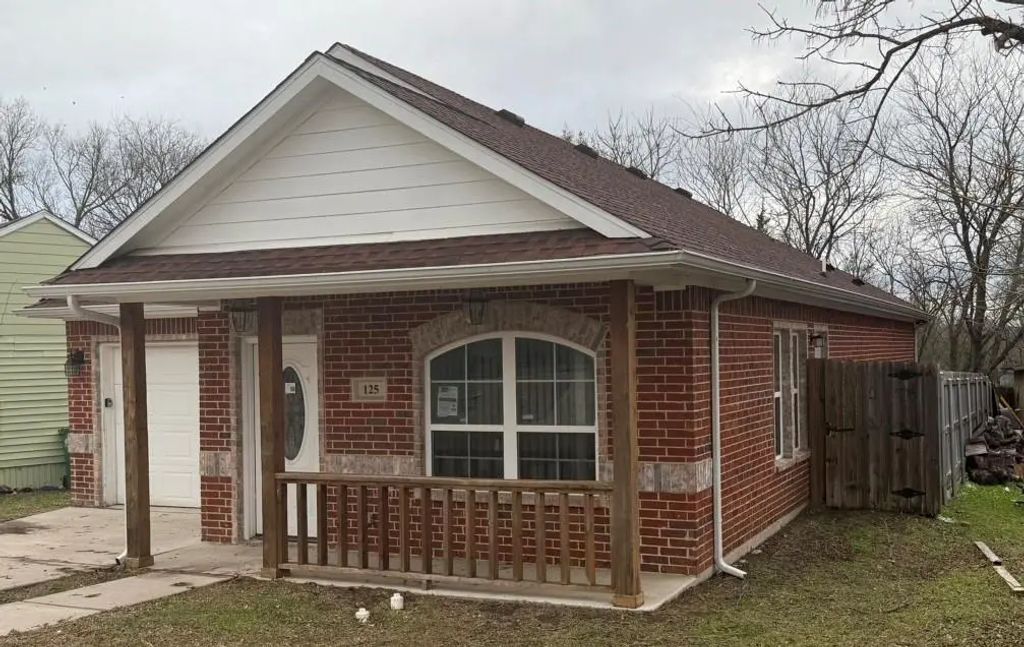 125 N Aiken Street, Waxahachie
