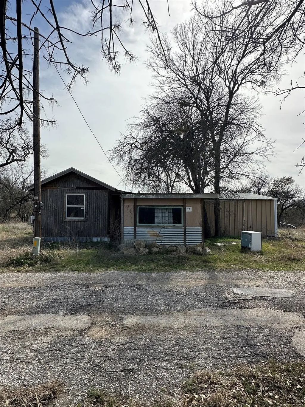 125 Robinson Street, Lake Bridgeport