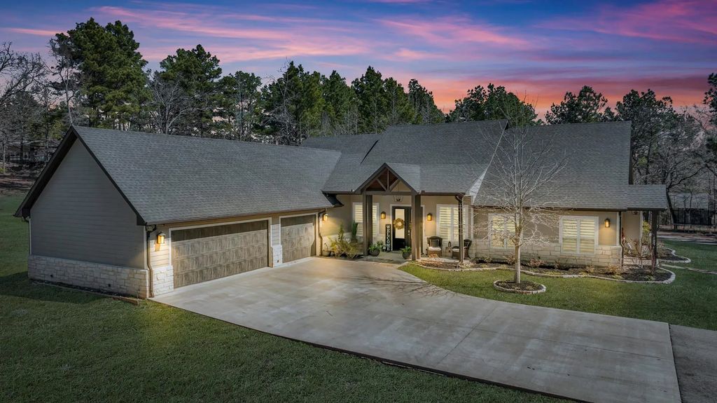 19909 County Road 1102, Flint