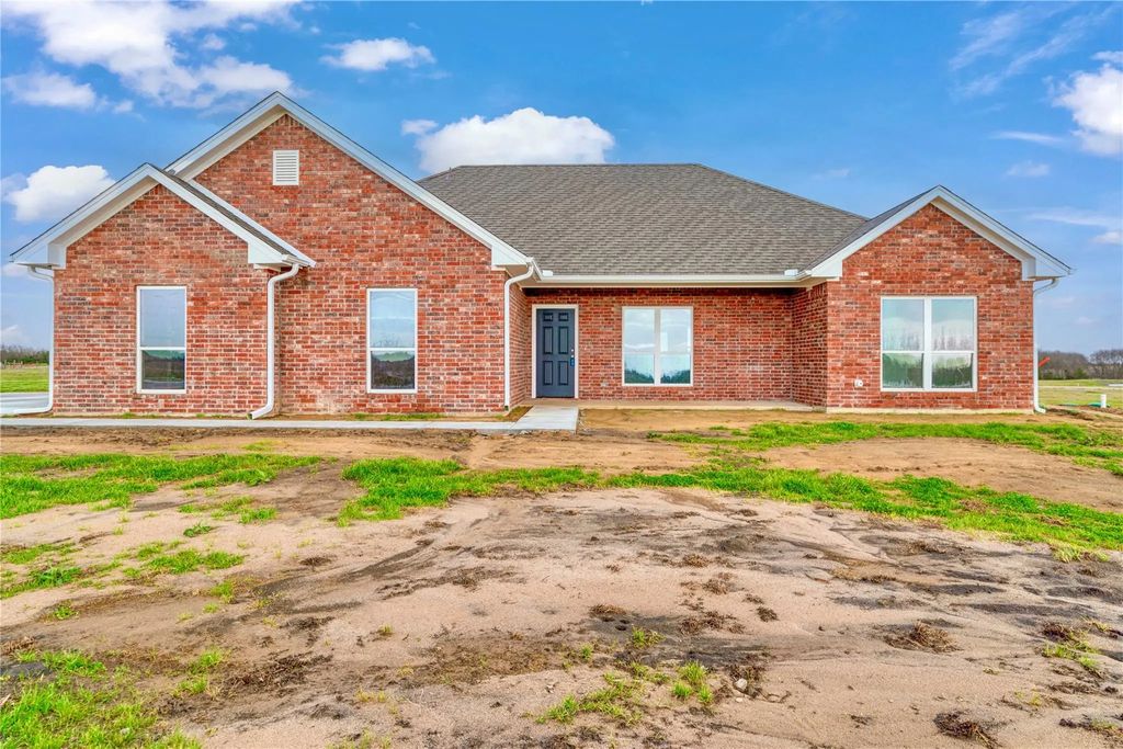 433 S Fm 196, Blossom