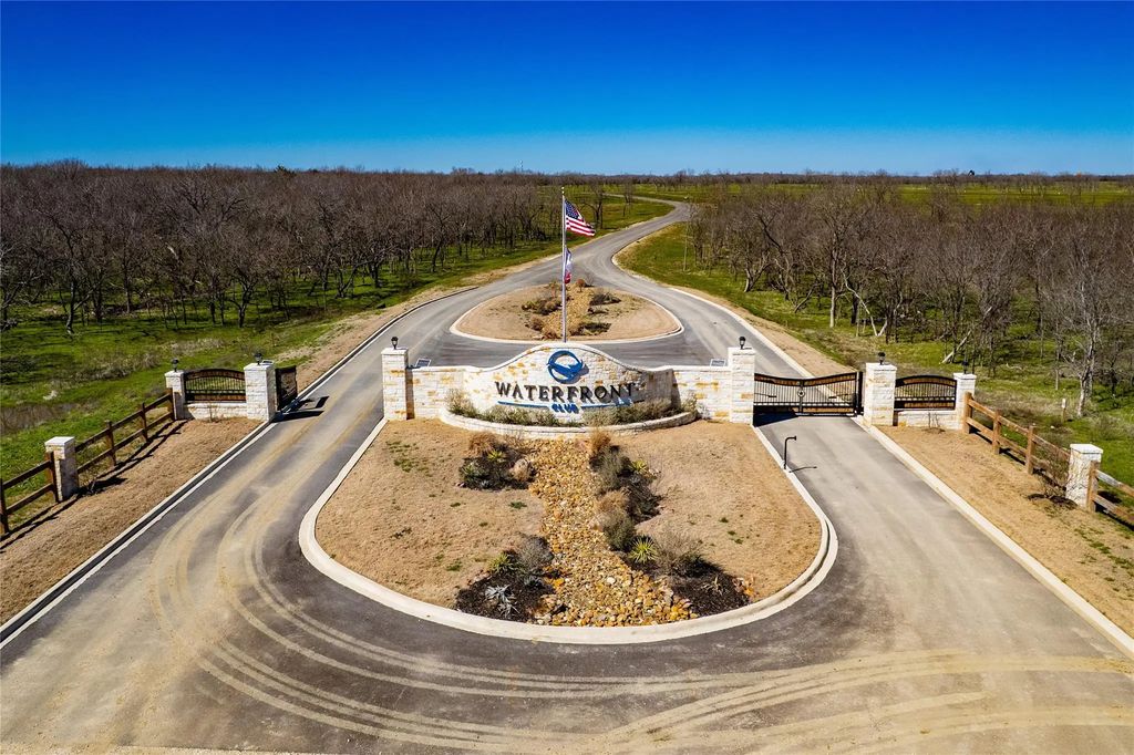 Lot 234 Waterfront Club, Corsicana