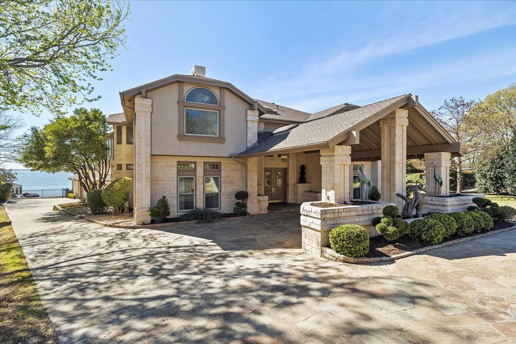16 Lakeway Drive, Heath