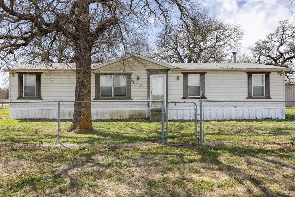 162 County Road 429, Stephenville