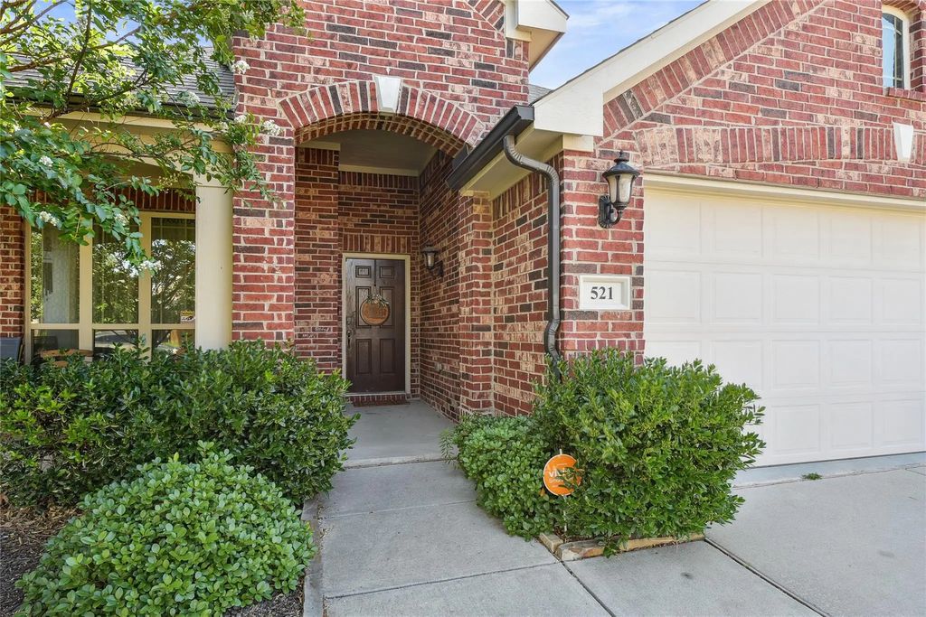 521 Eastbrook Drive, Anna