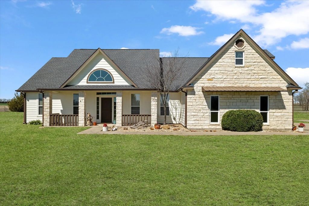 2885 Enloe Road, Howe