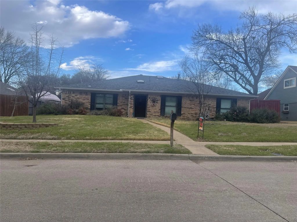 2729 Deep Valley Trail, Plano