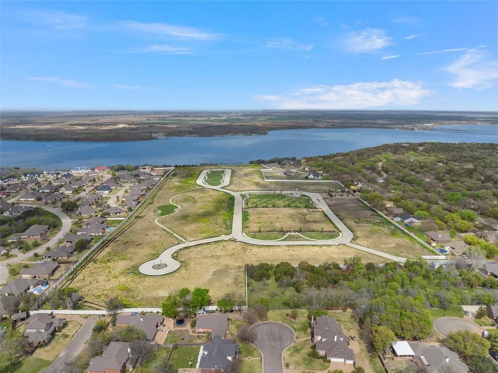 11 Pinehurst Drive, Woodway