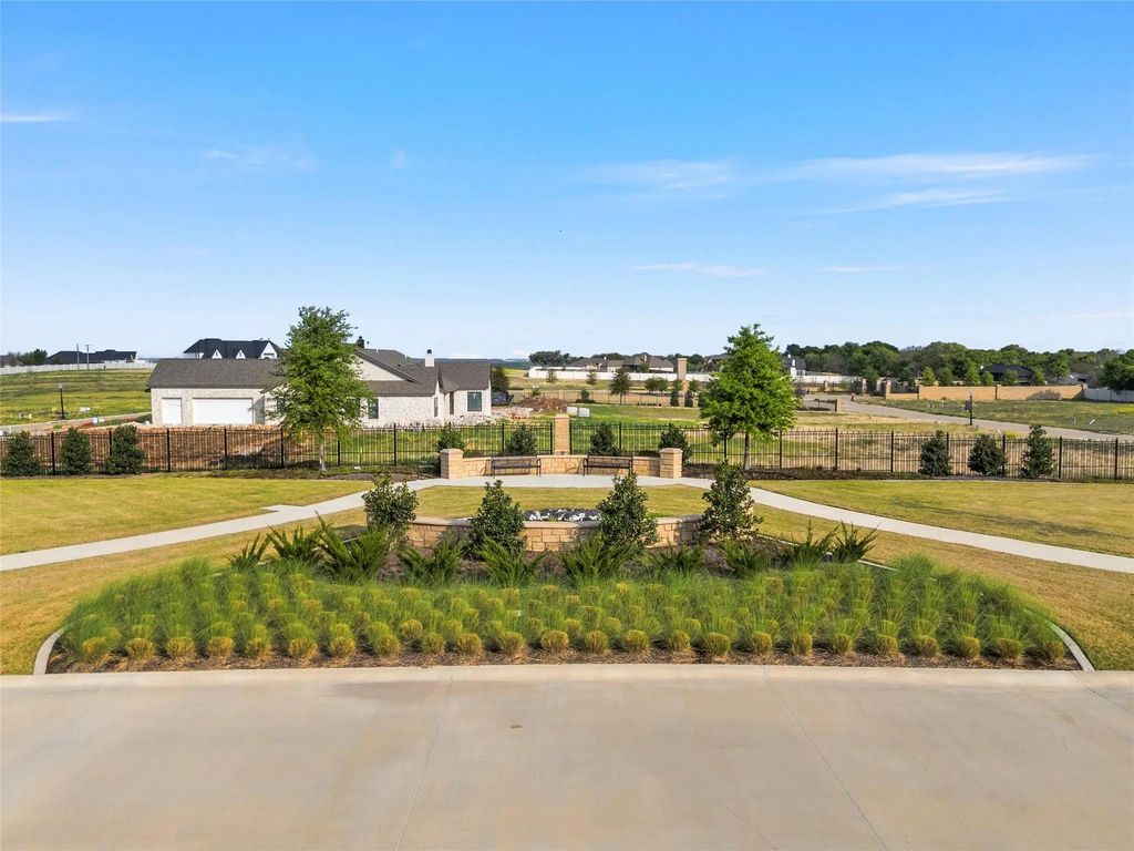 67 Pinehurst Drive, Woodway