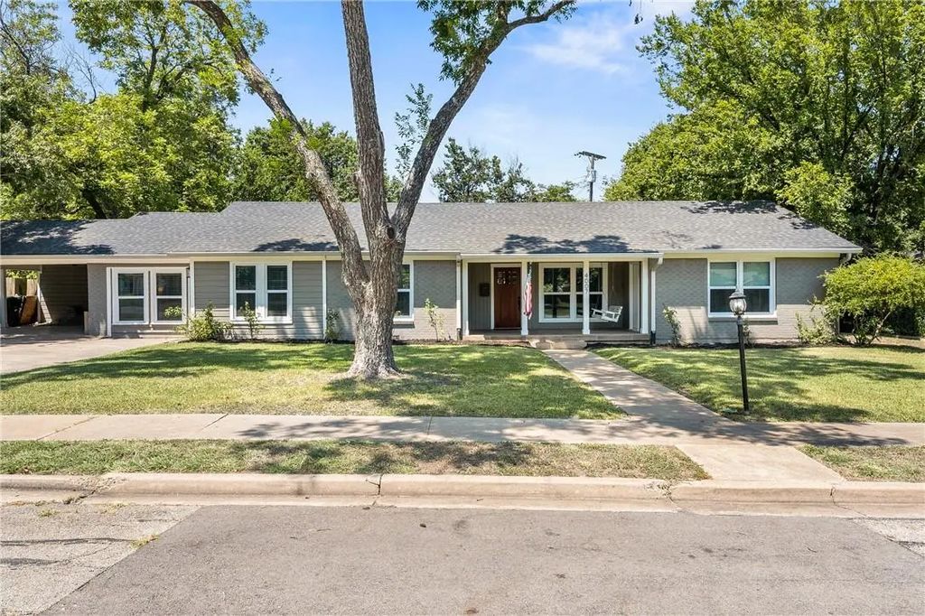 4007 Austin Avenue, Waco