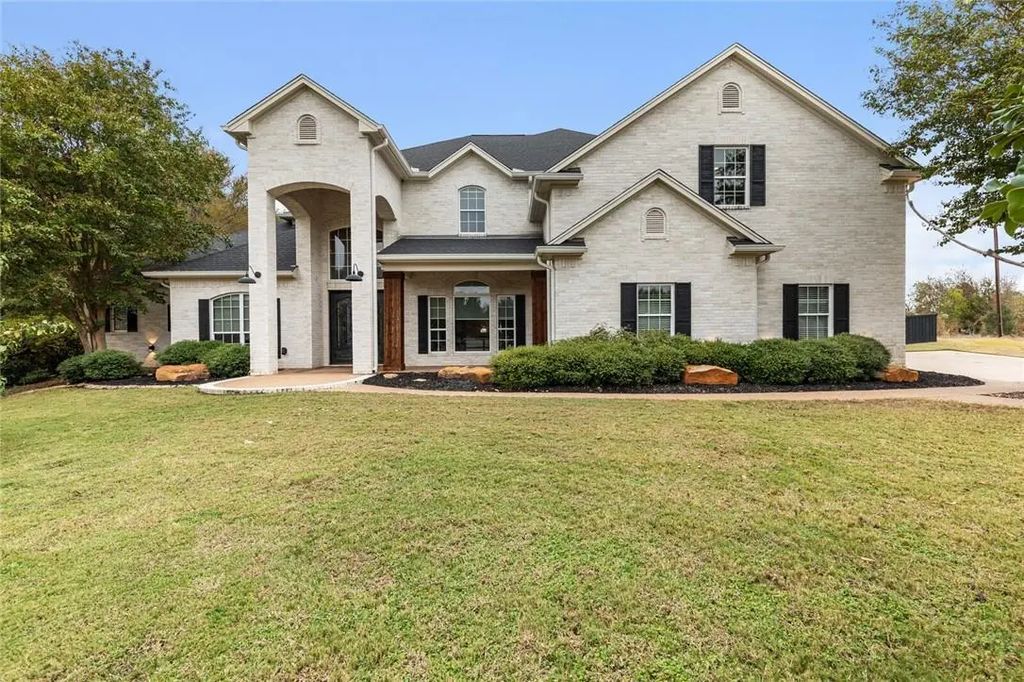 295 Settlers Creek Trail, Woodway