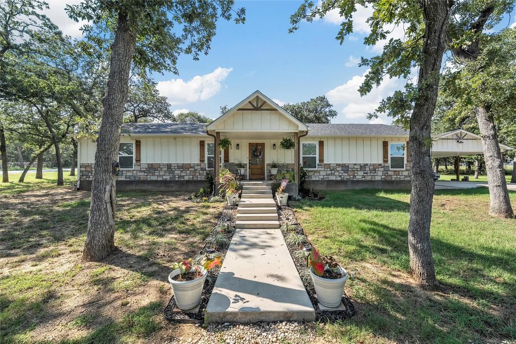257 Oak Ridge Loop, Whitney