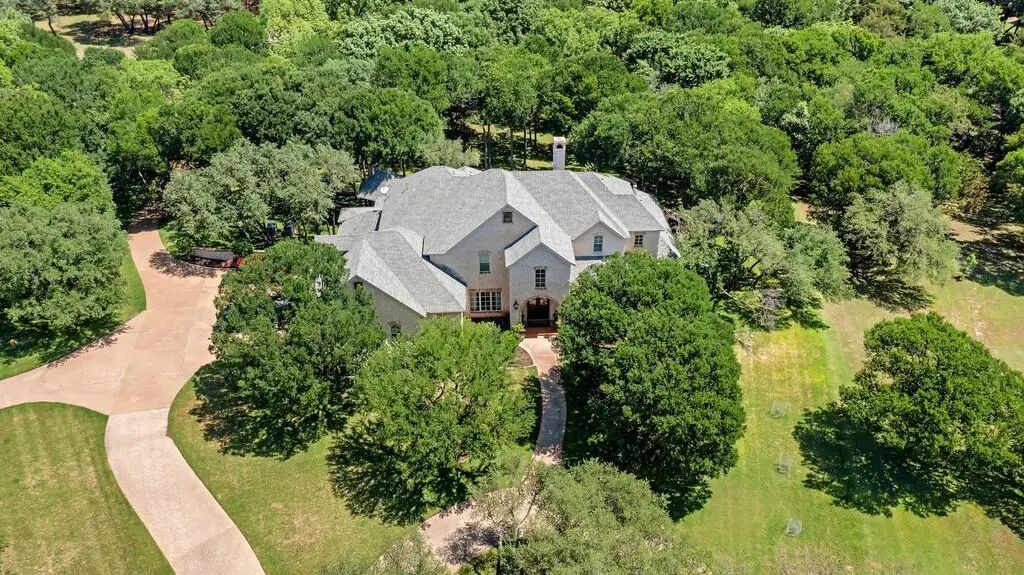 565 Lost Hunters Canyon, China Spring