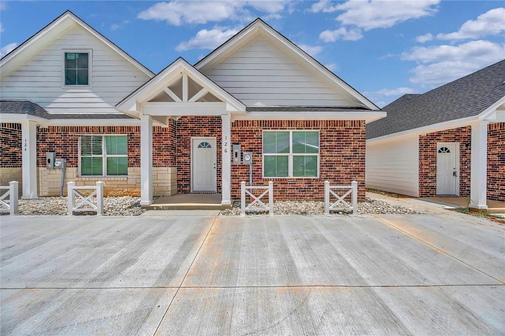 126 Morris Court, McGregor
