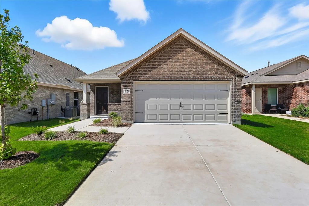 1129 Baker Bridge Drive, Forney