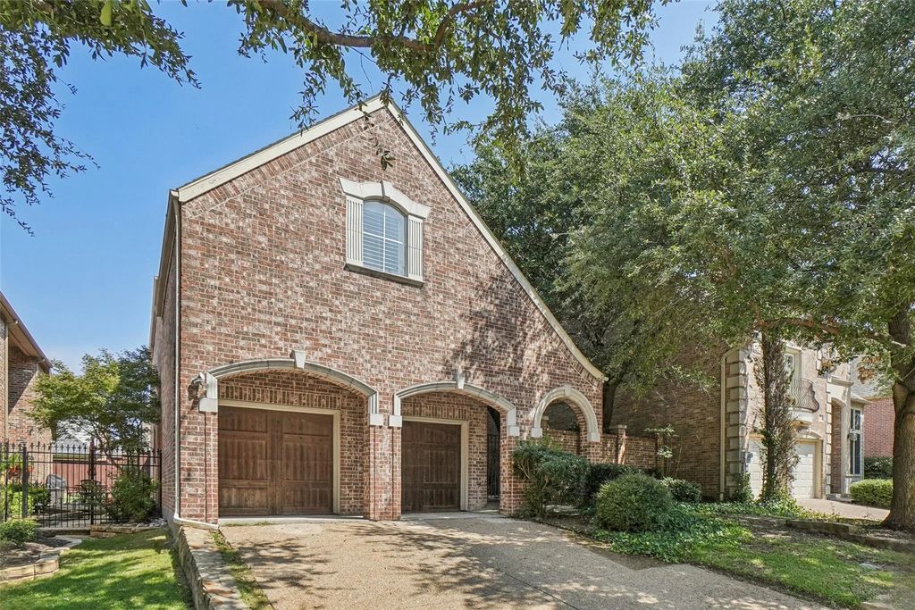 36 Clear Pond Drive, Frisco