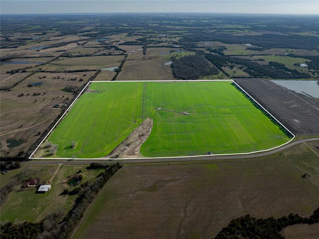 17399 Fm 137, Roxton