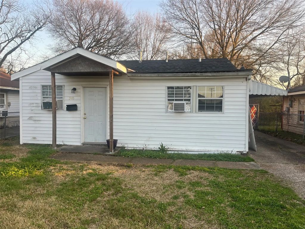 749 W 68th Street, Shreveport