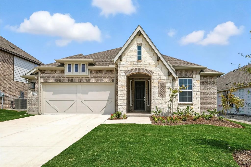 1329 Huntington Drive, Anna