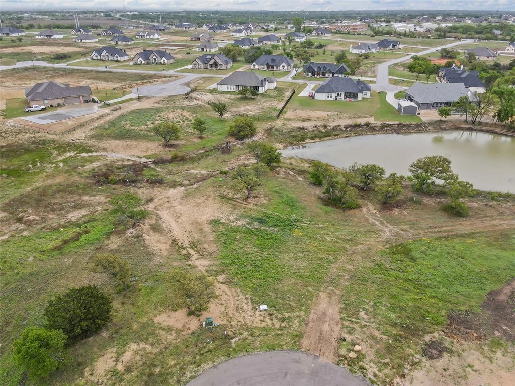 709 Gilbert Court, Azle