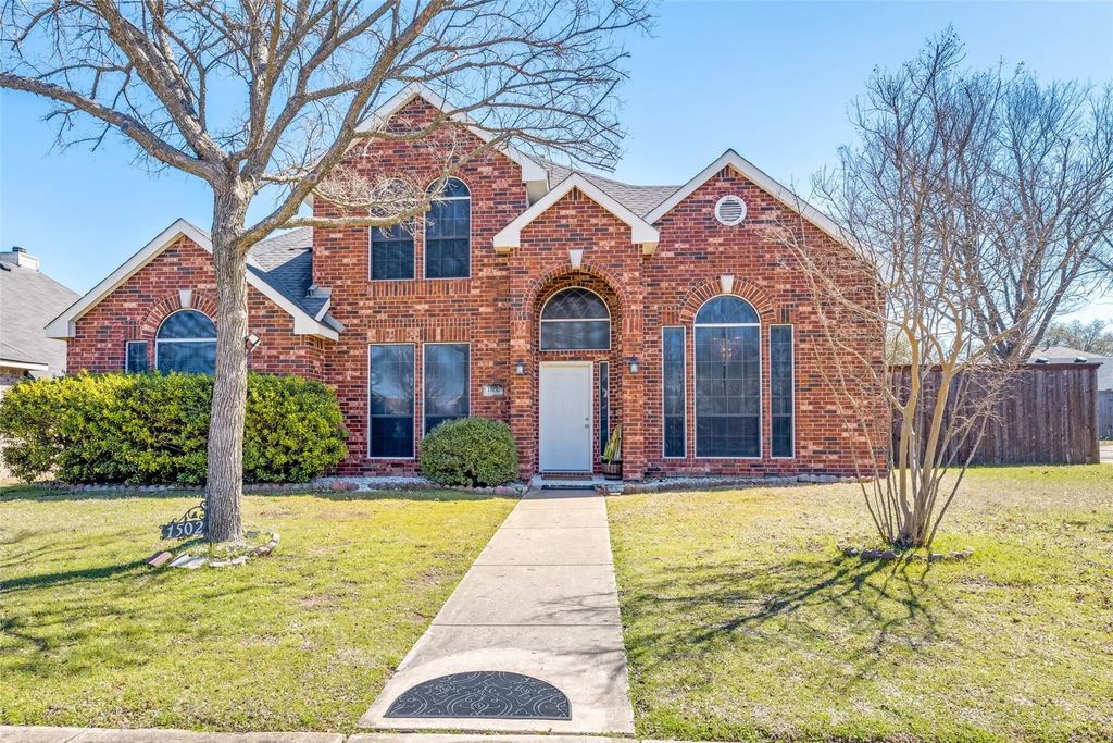 1502 Baker Drive, Cedar Hill